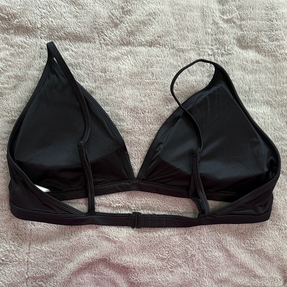 Abercrombie & Fitch Black Wireless Triangle Bralette - Picture 3 of 3